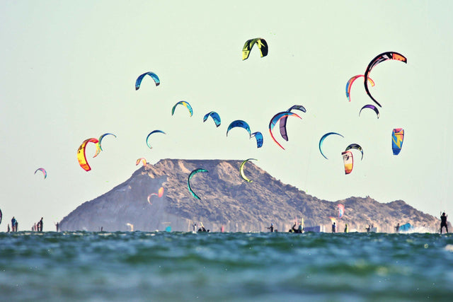 WAVES & WOMEN: Chapter 4 - Taking Flight