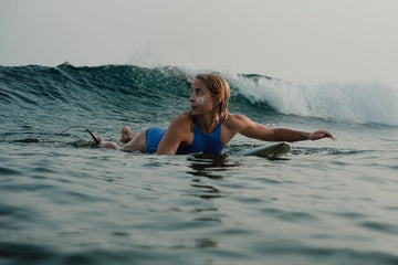 Mastering Duck Diving: Essential Tips for Surfers - WALLIEN