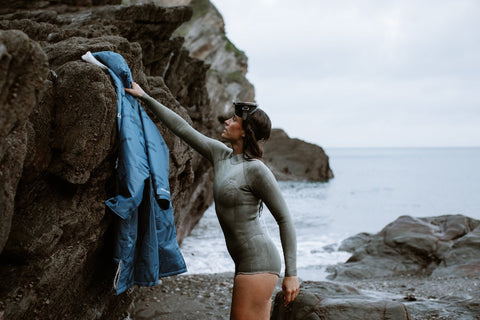 Preparing for the Plunge: 7 Essential Steps Before Diving into Cold Water for Surfing or Swimming